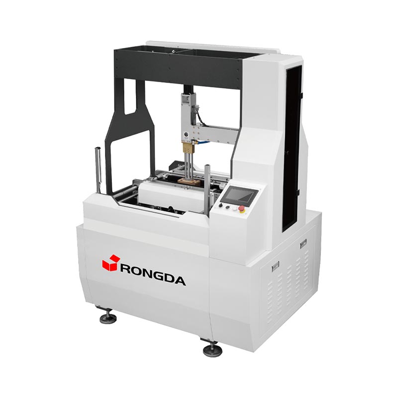 Verpackungsmaschine für starre Kartons